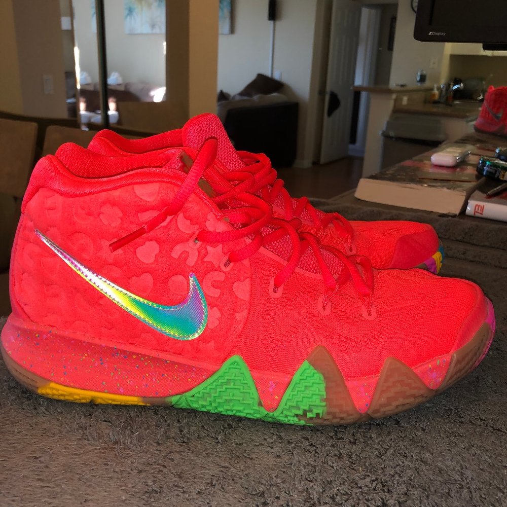 Nike Kyrie 4 Lucky Charms
